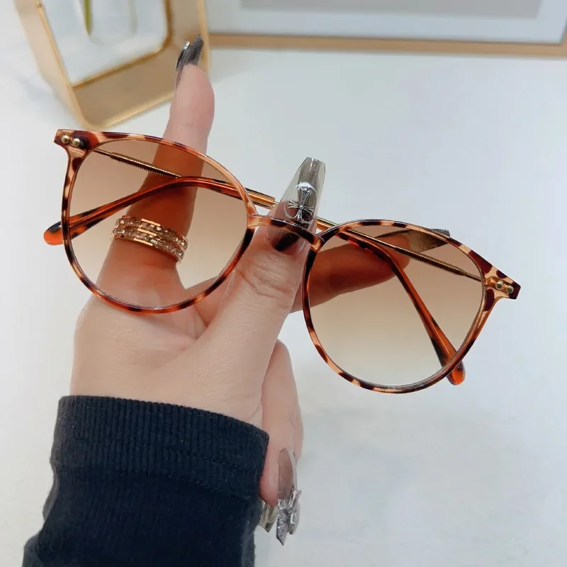 Kacamata Hitam Vintage Model T - Uv Resin ulasan dan harga